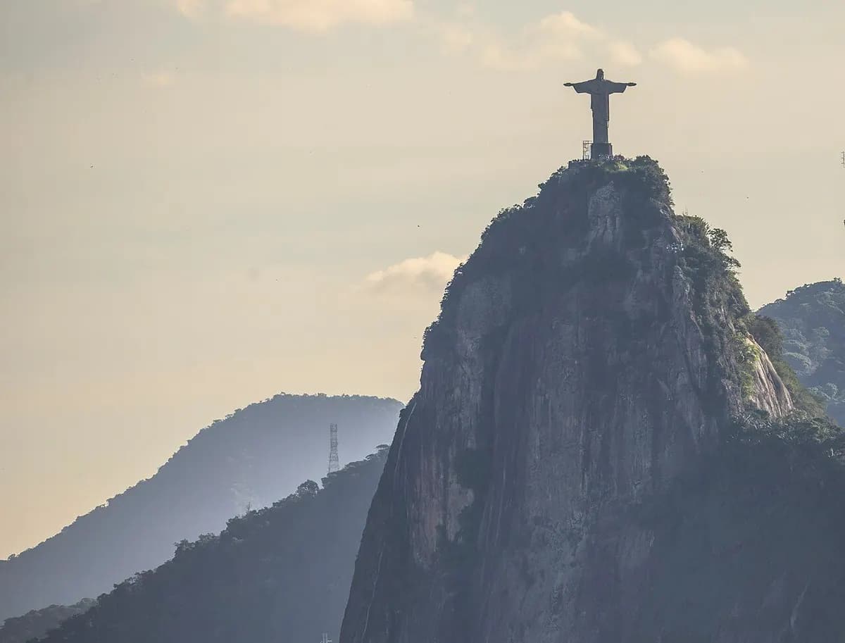 Cristo Redentor sobre el cerro del Corcovado en Río de Janeiro